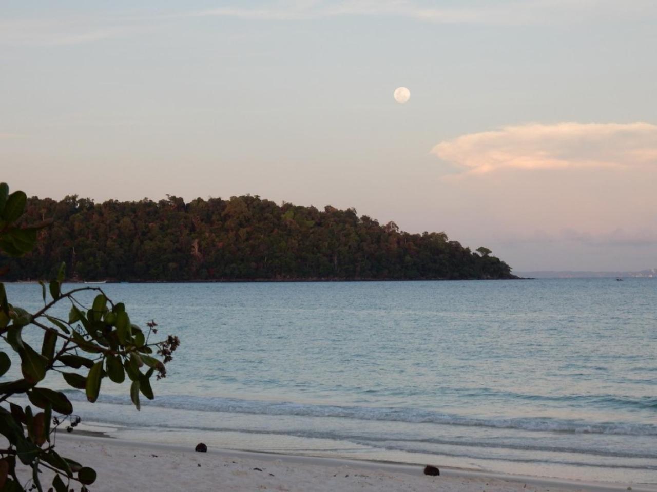 Sandbank Restaurant & Camping Koh Rong Kaoh Touch Exterior photo