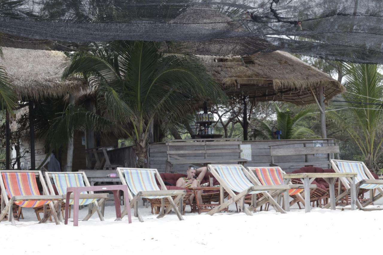 Sandbank Restaurant & Camping Koh Rong Kaoh Touch Exterior photo