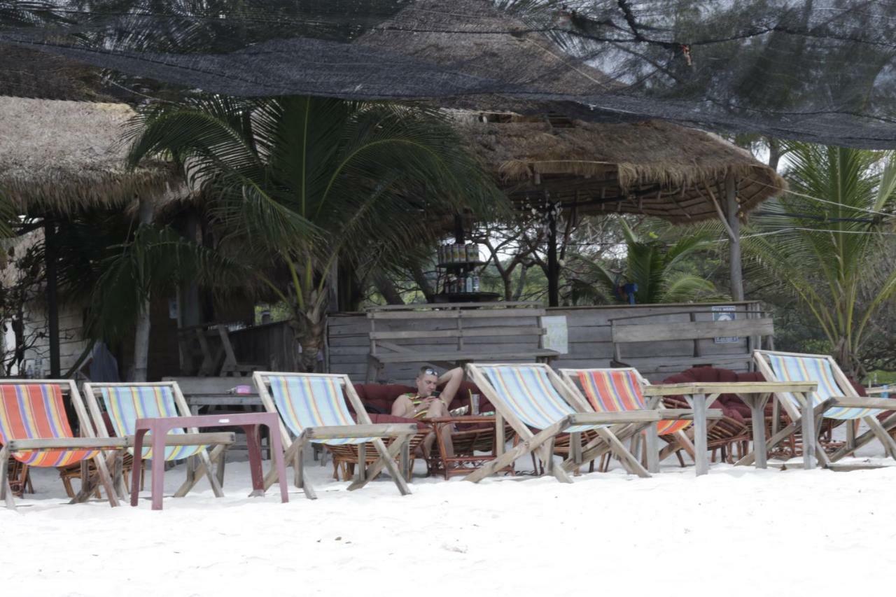 Sandbank Restaurant & Camping Koh Rong Kaoh Touch Exterior photo