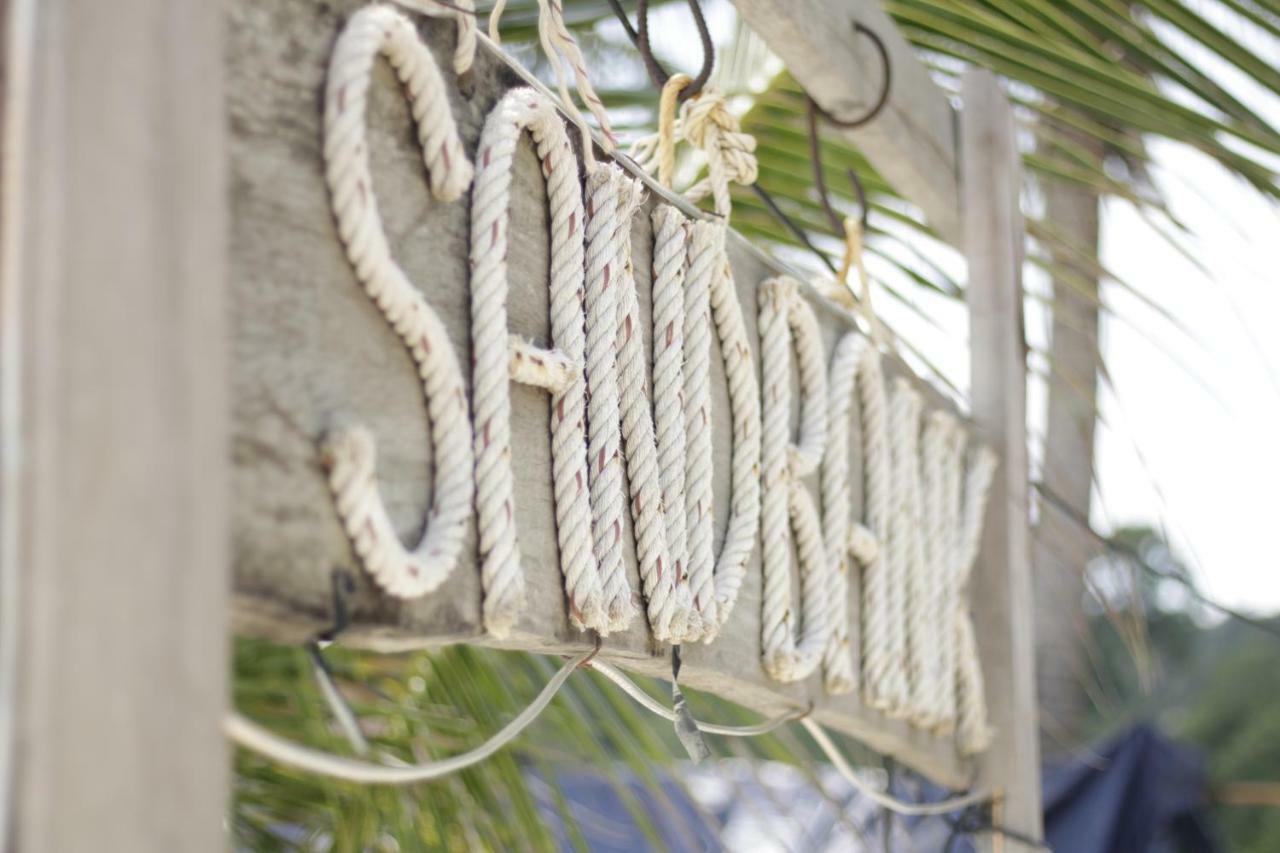 Sandbank Restaurant & Camping Koh Rong Kaoh Touch Exterior photo